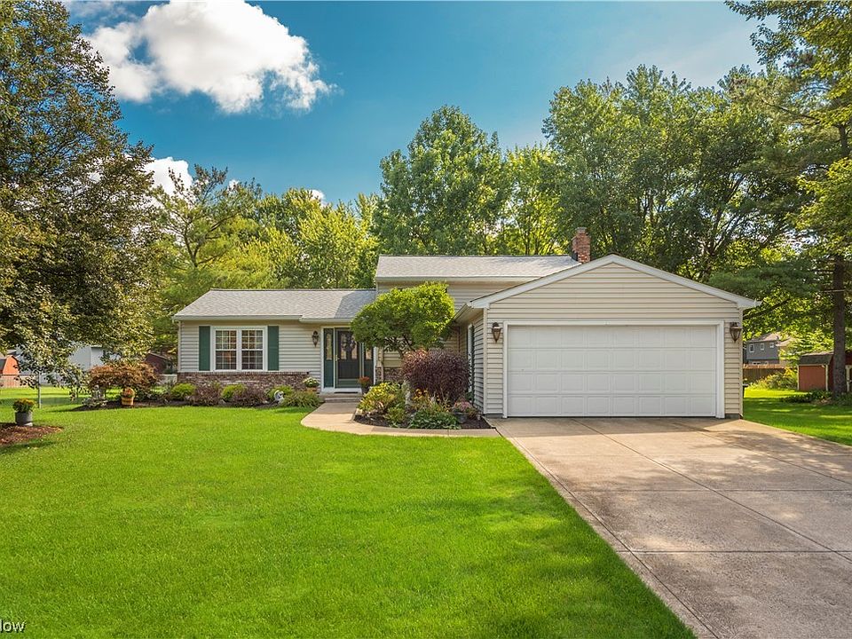 1st image of 8582 Fairlane Dr