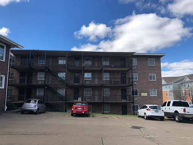 2 bed, 1.0 bath, 700 sqft, $1,500 — Photo 2