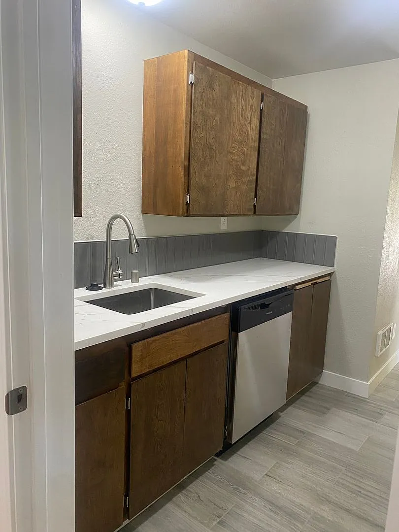 East Dr 5707 — Photo 3