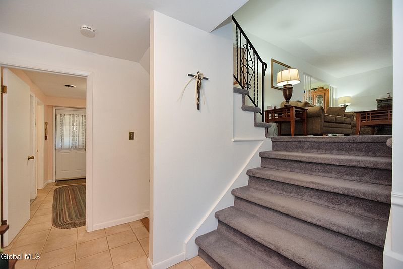3rd image of 1046 Manas Drive