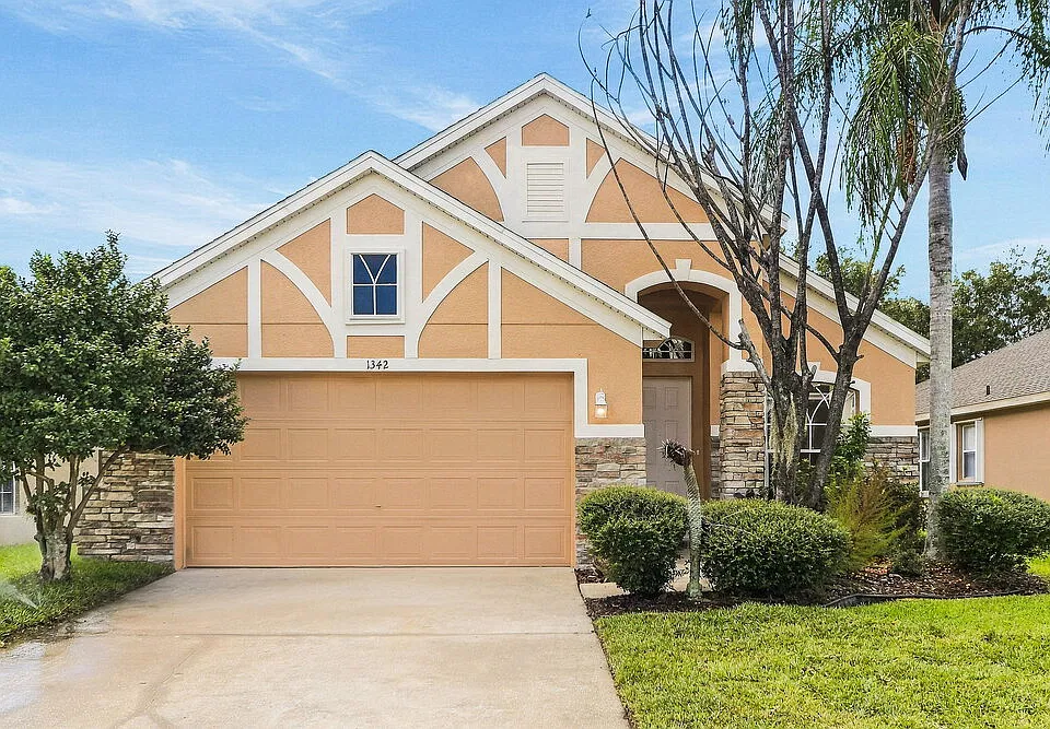 1342 Sun Meadow Dr