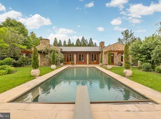 9900 Woodford Rd, Potomac, MD 20854