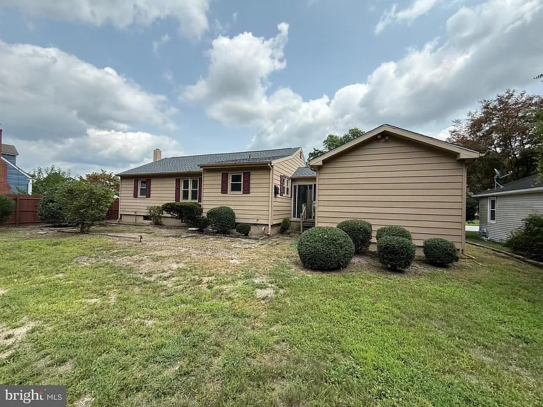 1236 Oak Ln — Photo 16