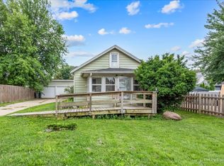 633 Slade Ave, Elgin, IL 60120