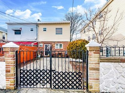 525 Thieriot Ave, Bronx, NY, 10473