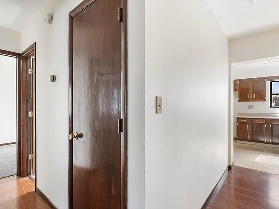 5th image of 2291 E Howard Rd