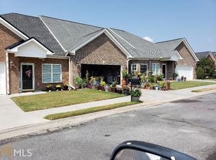 102 Kensington Dr, Calhoun, GA 30701