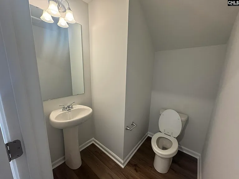 141 Cary Ln — Photo 5