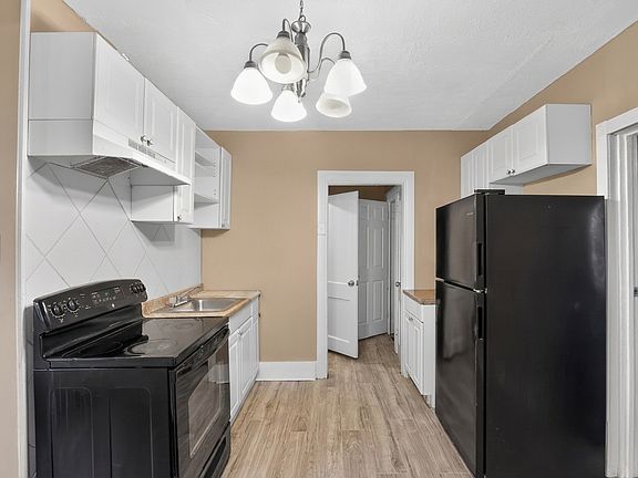 5th image of 4010 Ravenwood Ave