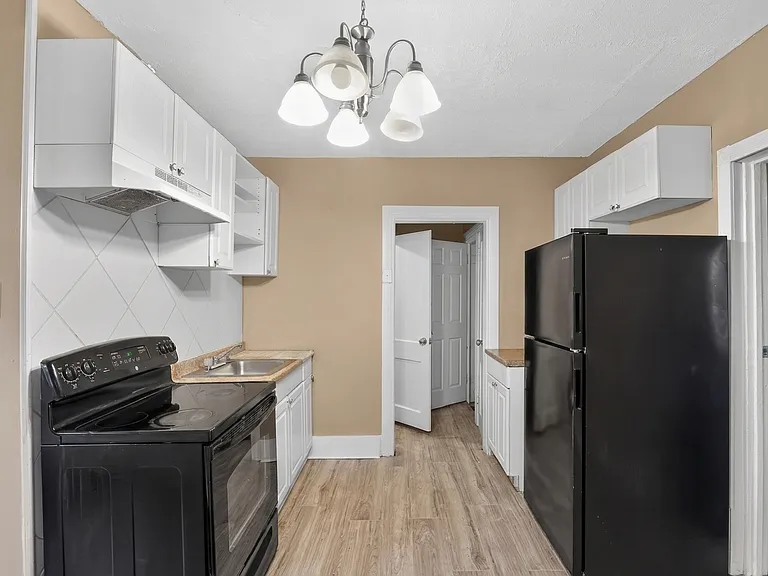 4010 Ravenwood Ave — Photo 5