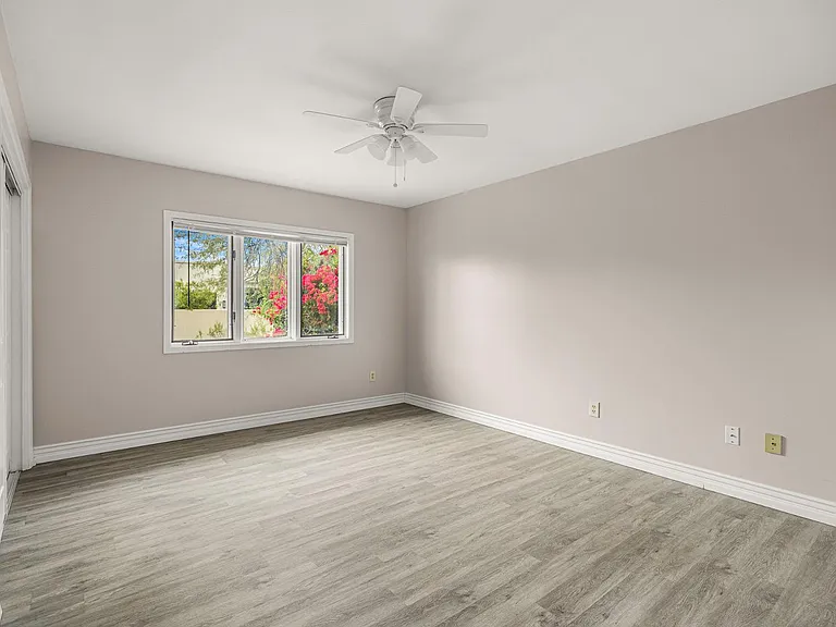 6724 N 58th Pl — Photo 15