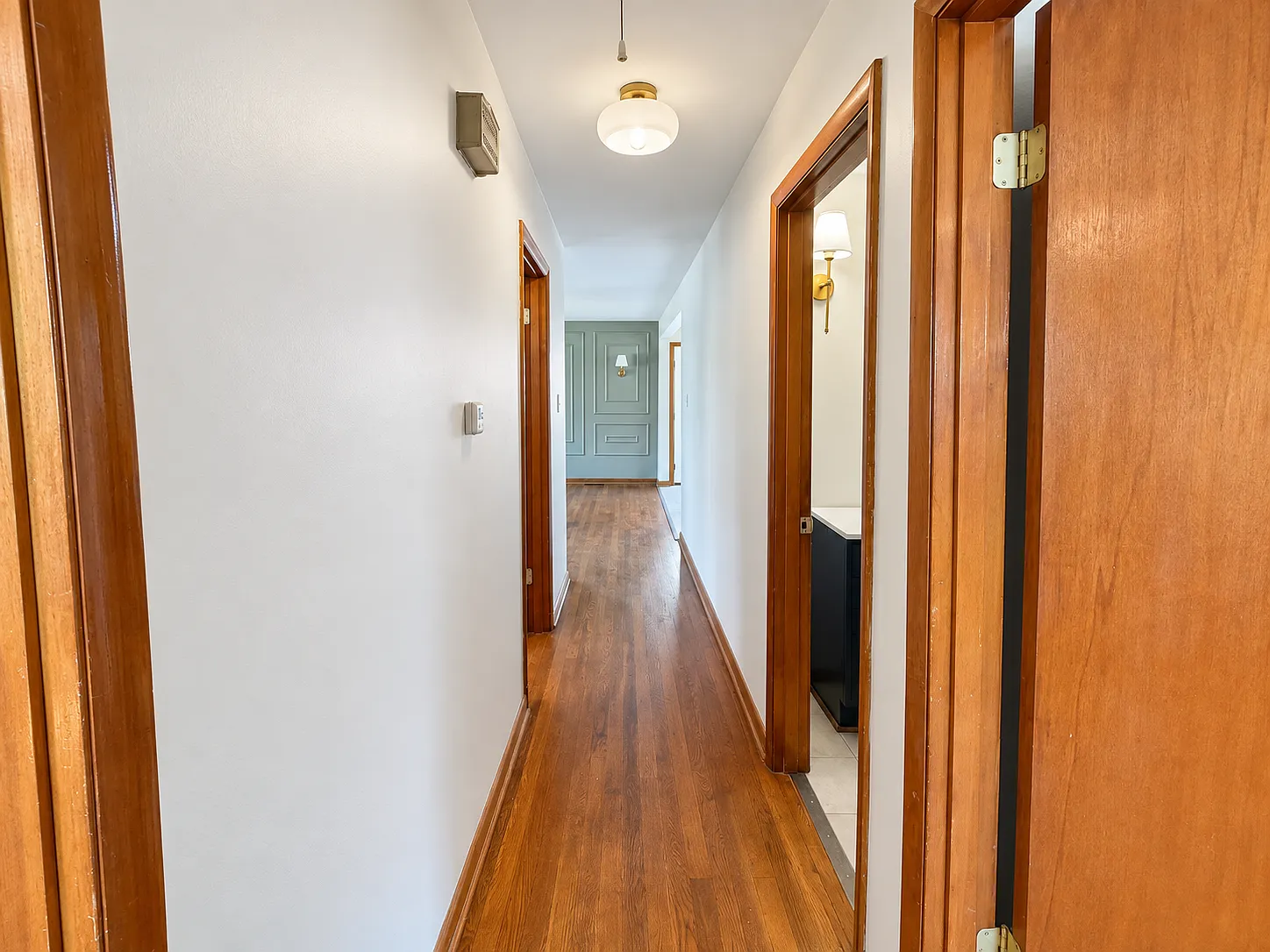 3 bed, 975 sqft, $1,875 — Photo 4