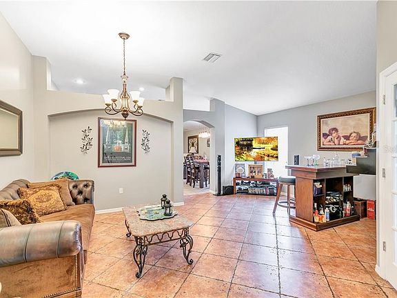 5th image of 3736 Lockridge Dr