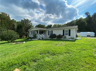 105 Mockingbird Ln, Starr, SC 29684