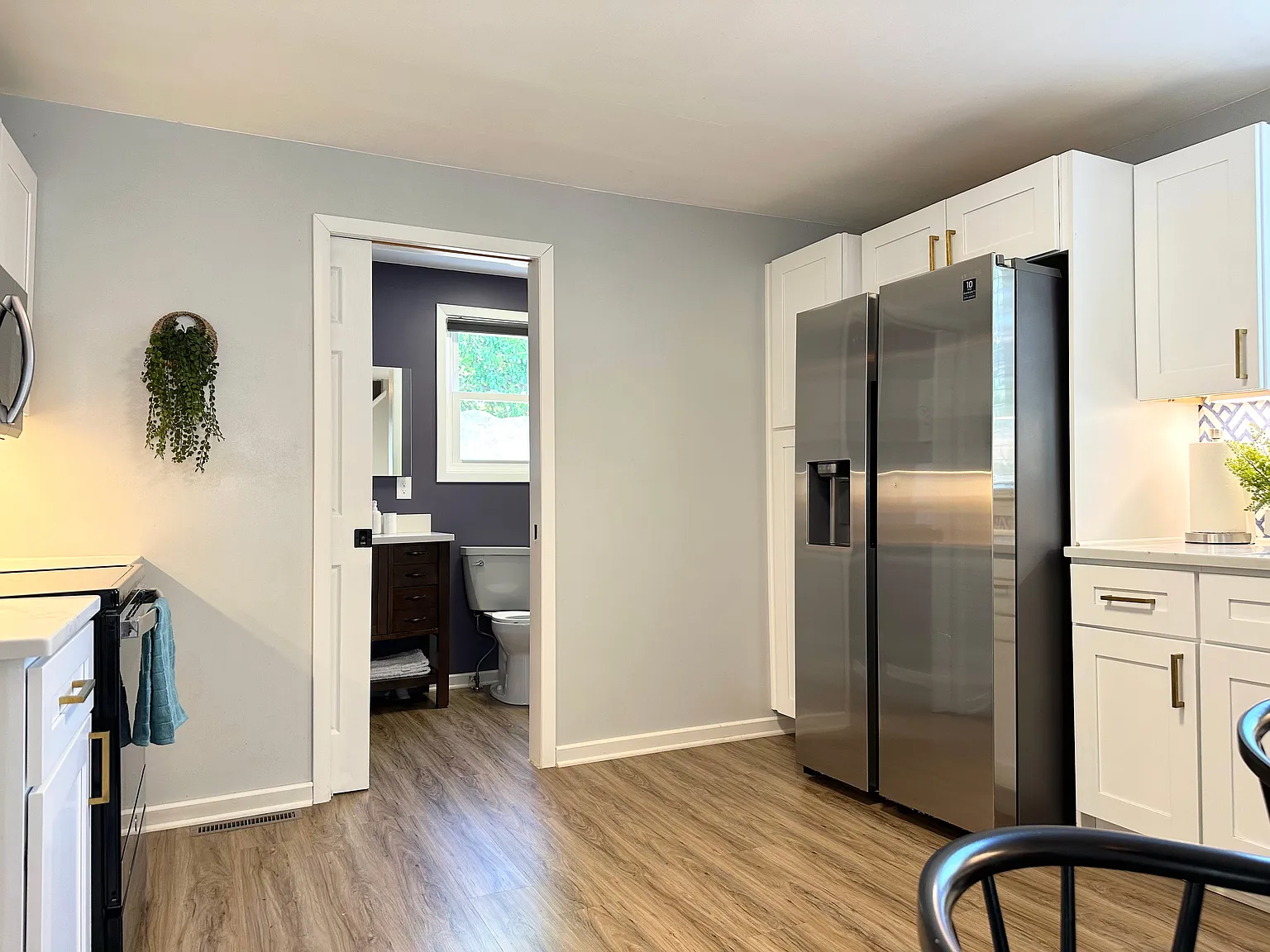 3 bed, 1137 sqft, $2,450 — Photo 3