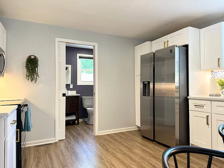 2468 N Wauwatosa Ave — Photo 3