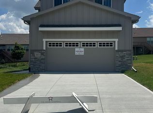7611 N 116th Ave, Omaha, NE 68142