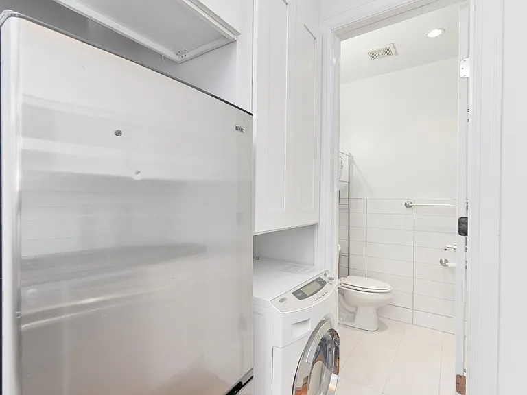 310 E 83rd St #2C — Photo 8