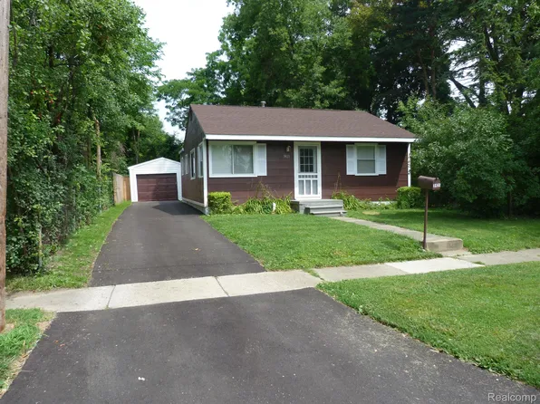 3421 Brewster St, Flint, MI 48506