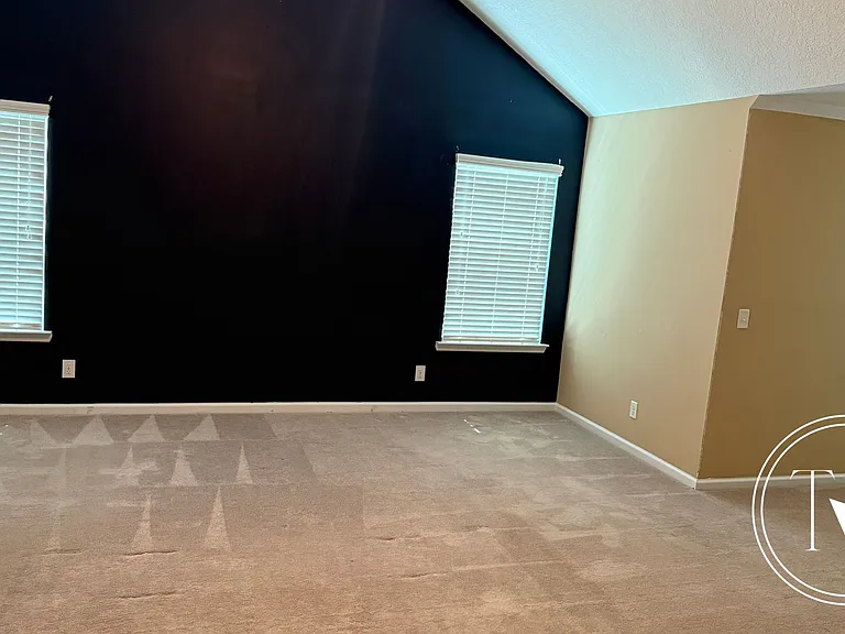 639 Red Oak Ln — Photo 24