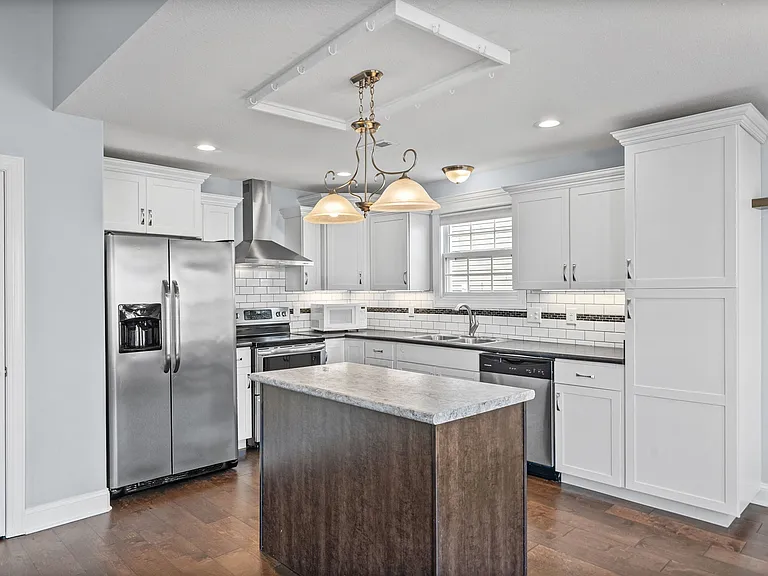3753 Windmill Dr — Photo 11