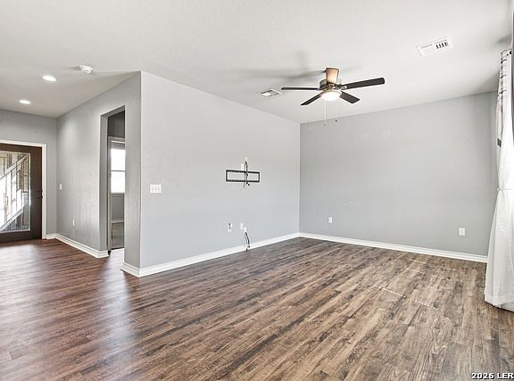 4th image of 21018 Chestnut Cv