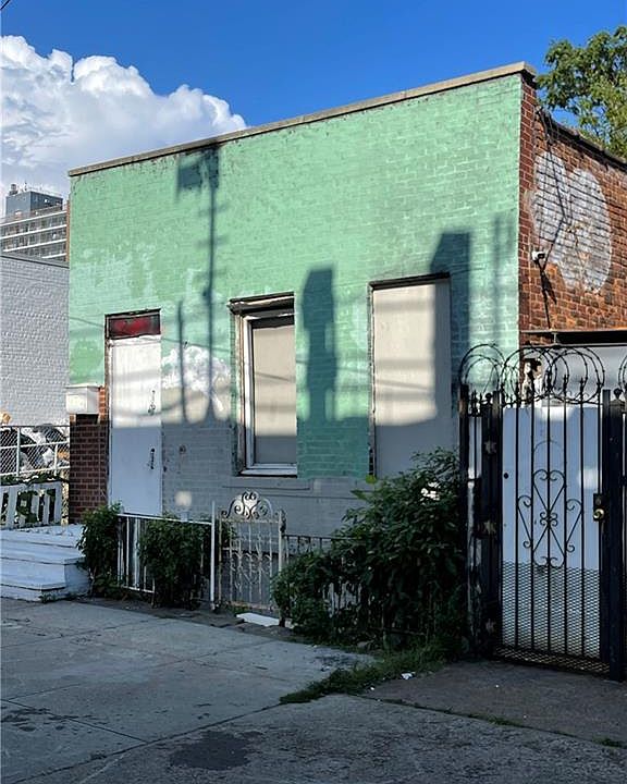 2nd image of 2335 Stillwell Ave