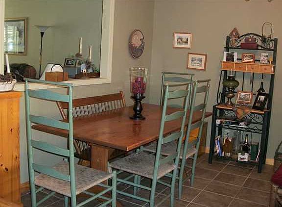 5th image of 5 Woodlake Dr #5