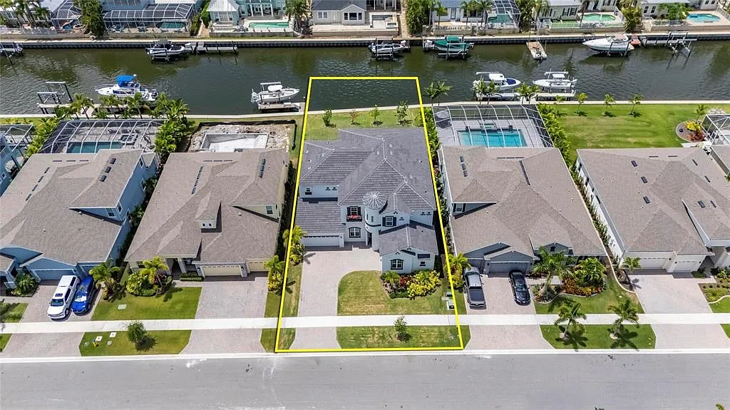 6 bed, 4.5 bath, 5284 sqft, $7,500 — Photo 3