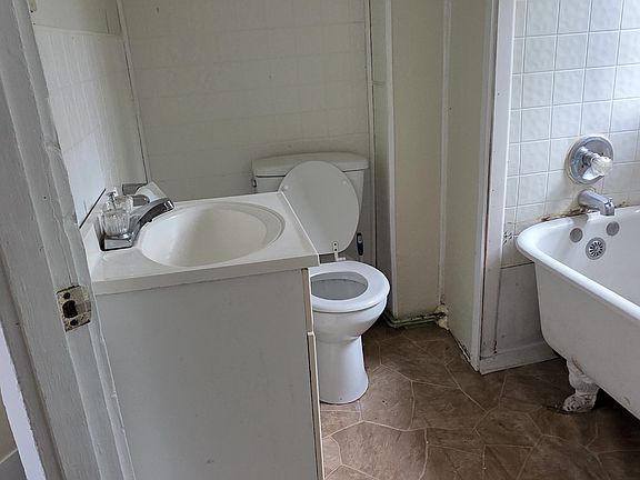 3rd image of 269 N Main St Unit 5