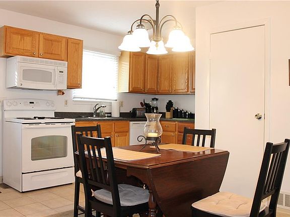5th image of 75 Woodlands