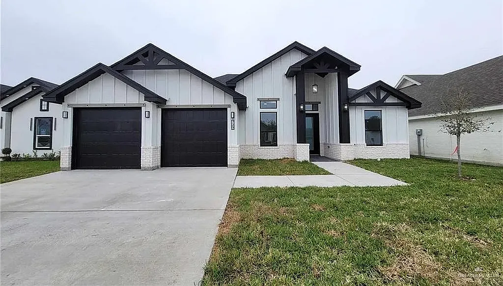 729 Saint Vincent Dr — Photo 1