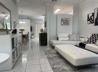 717 Lake Wellington Dr, Wellington, FL 33414