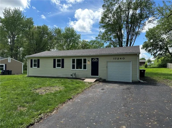 17240 S Montgall St, Belton, MO 64012