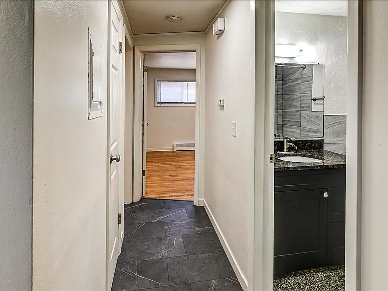 1810 Lake Point Dr #4 — Photo 9