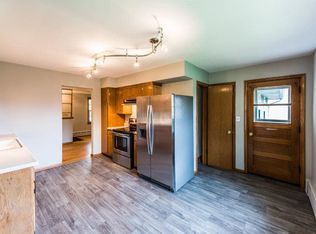 675 Parkwood Cir, Vadnais Heights, MN 55127