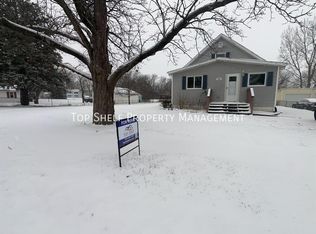 120 6th St, Waukee, IA 50263