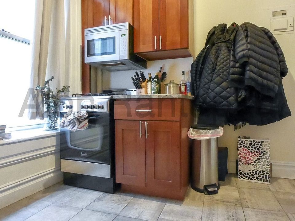 1st image of 309 E 5th St APT 6