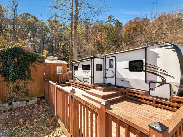 518 Riverside Dr, Cleveland, GA 30528