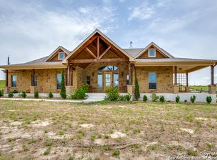 149 Triple R Dr, La Vernia, TX 78121