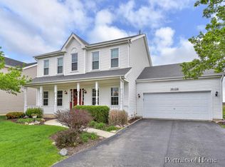 39W226 Weaver Ln, Geneva, IL 60134