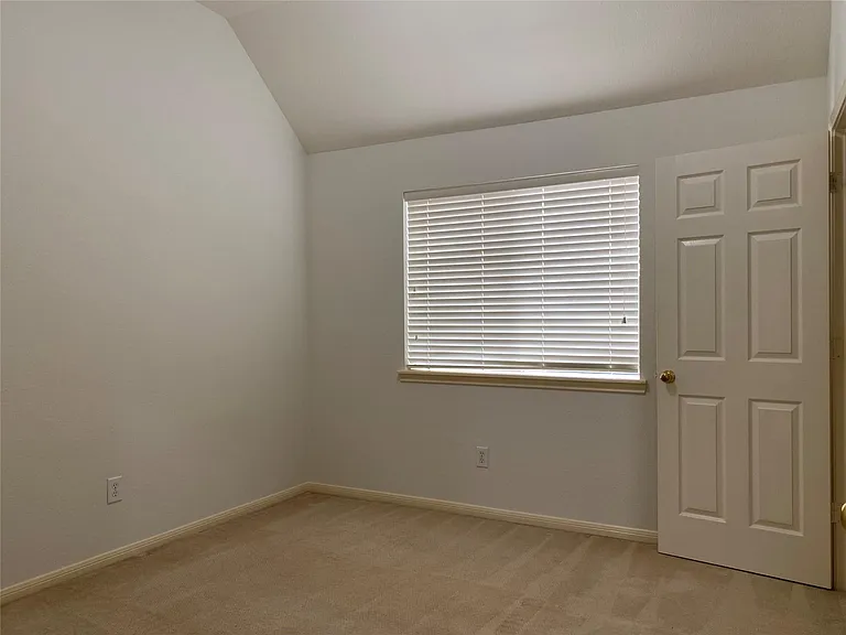 22502 Bristolwood Ct — Photo 16