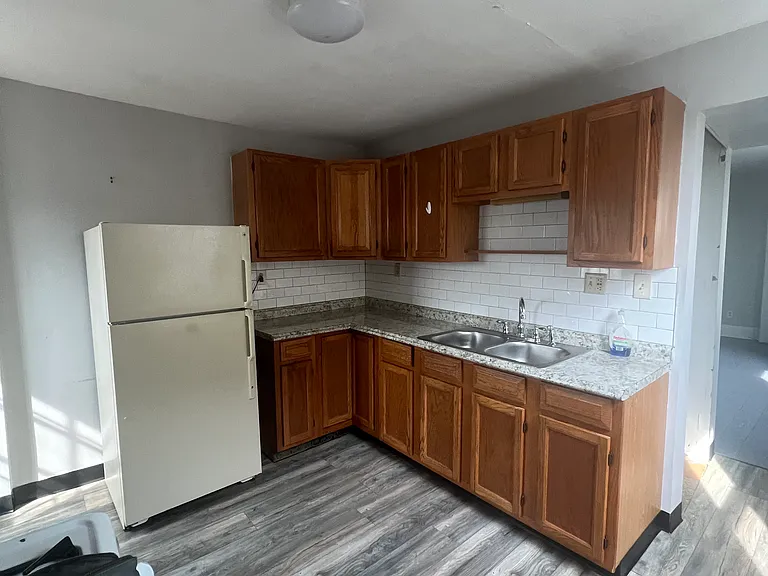 513 Edmond St #2 — Photo 5