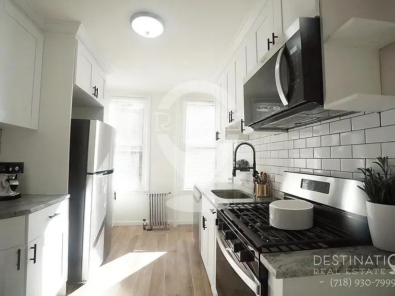 513 26th St #1 — Photo 2