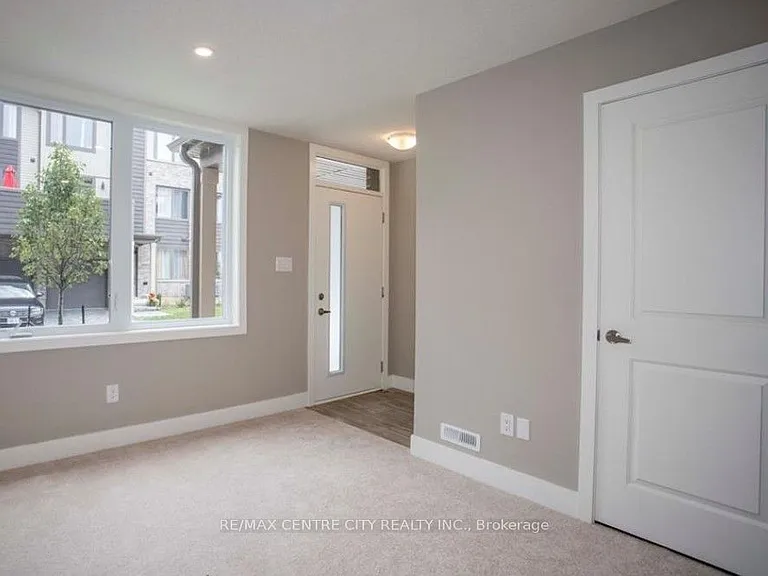 2070 Meadowgate Blvd #37 — Photo 5