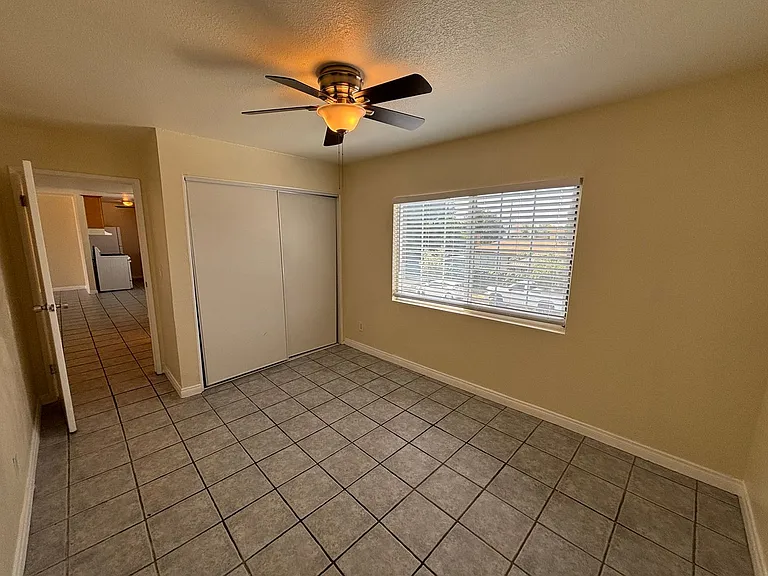 11751 Hart St — Photo 10