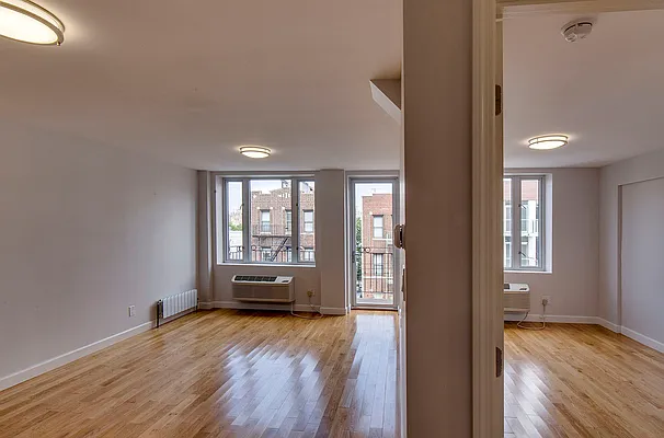 Rented by Bouklis Group | media 14