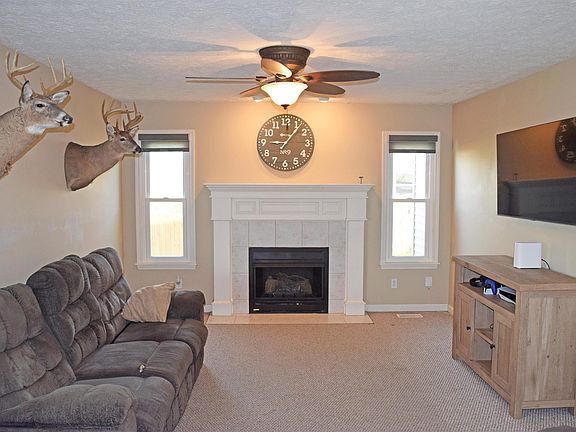 3rd image of 8308 Hazel Ct