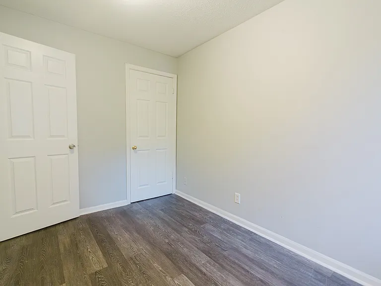 1103 N Keystone Ave — Photo 11