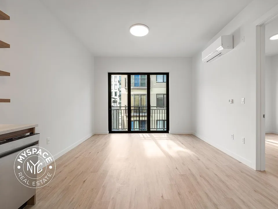 157 Lenox Rd #3C